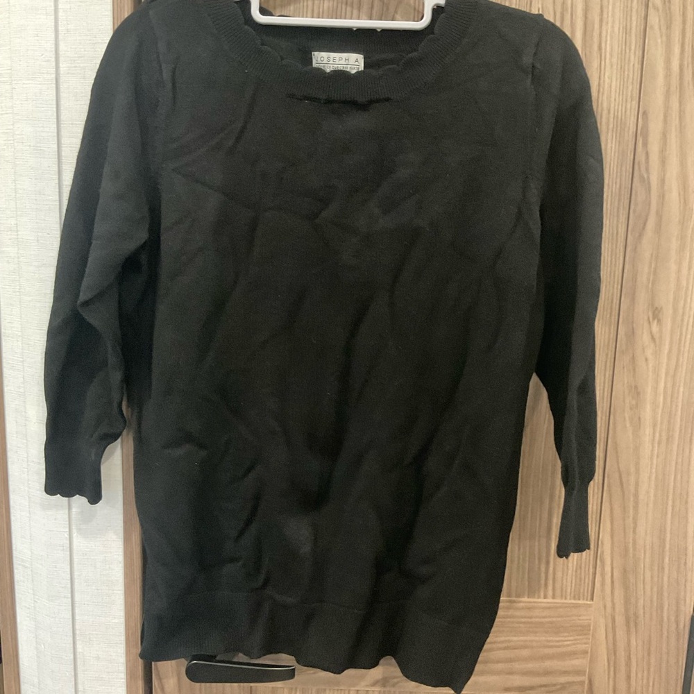 Joseph A. Womens Black Sweater Scalloped Neck Size Small